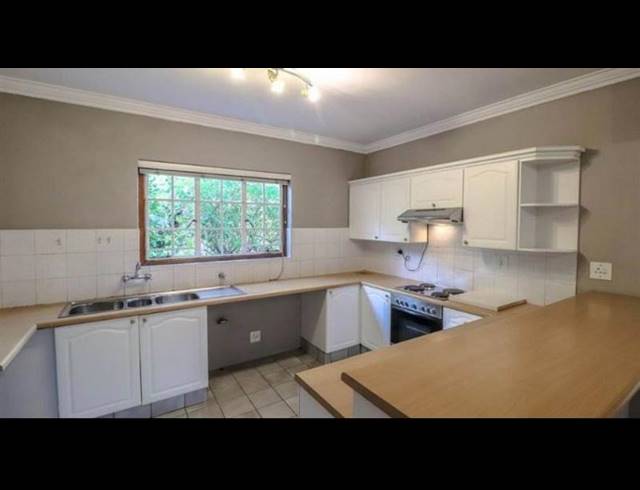 2 BEDROOM TOWNHOUSE FOR SALE IN SAXONWOLD